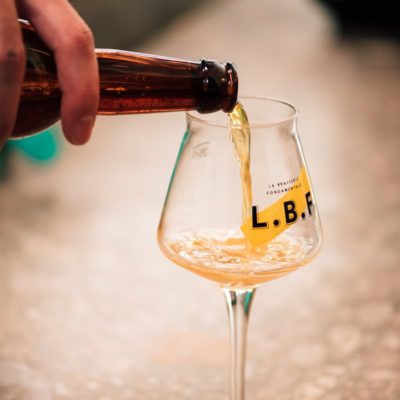 7-degustation-biere-min Versement d'une bière dans un verre LBF